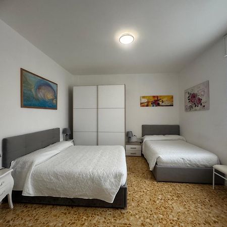 Joys House Bed & Breakfast แบร์กาโม ภายนอก รูปภาพ