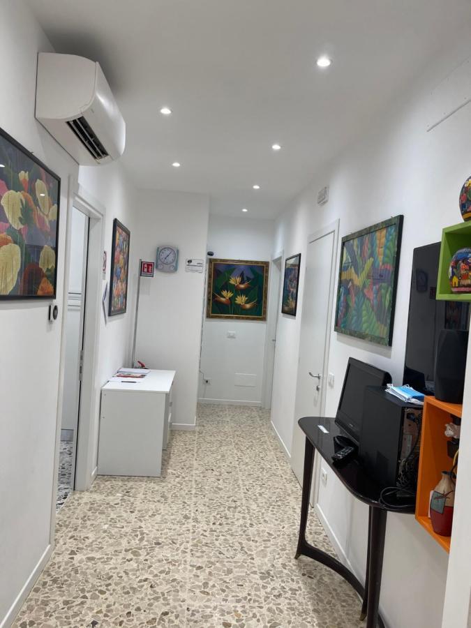 Joys House Bed & Breakfast แบร์กาโม ภายนอก รูปภาพ