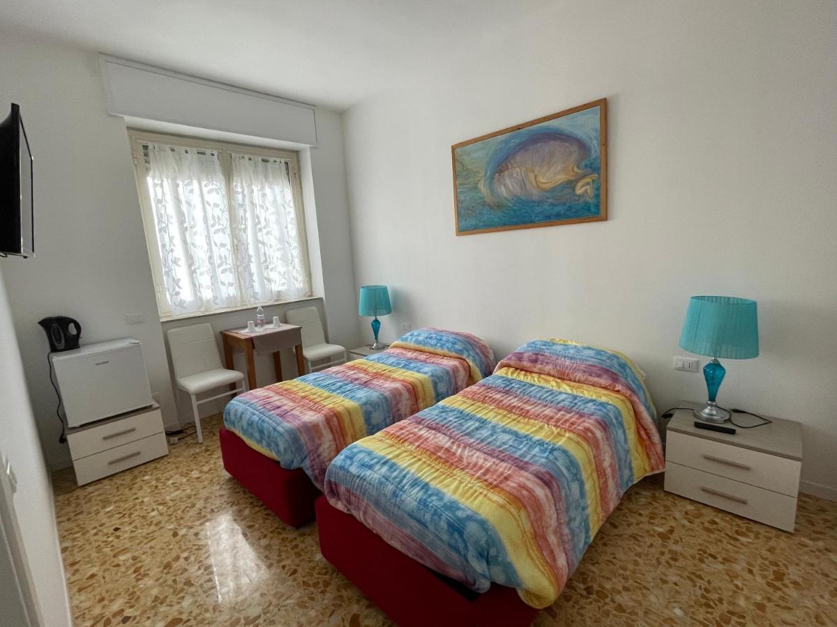 Joys House Bed & Breakfast แบร์กาโม ภายนอก รูปภาพ