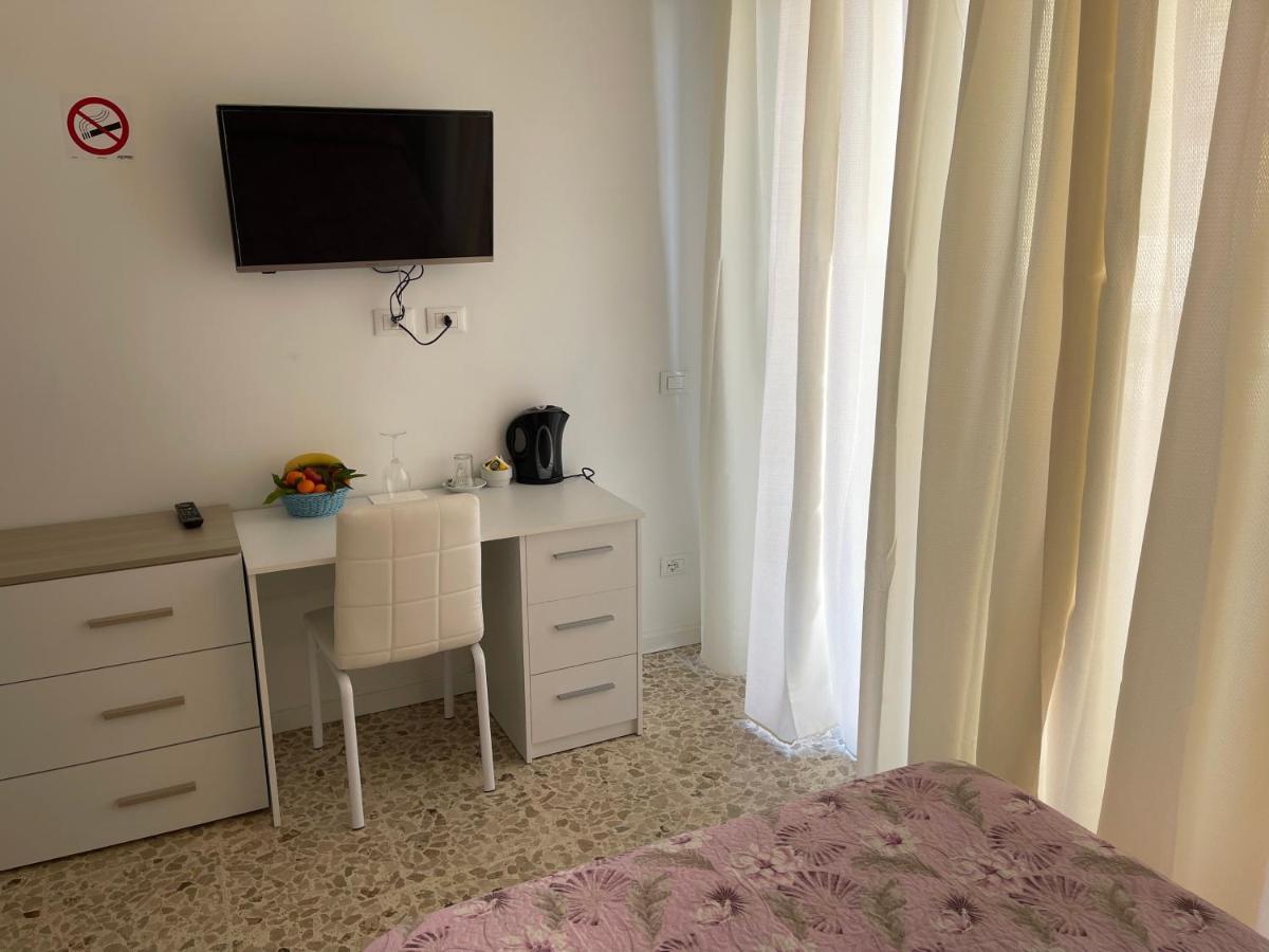 Joys House Bed & Breakfast แบร์กาโม ภายนอก รูปภาพ